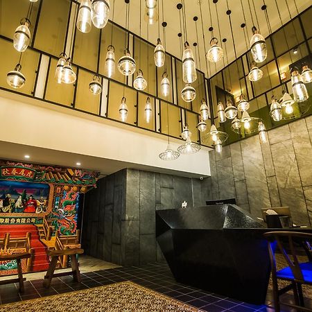 Huwei Hotel Buitenkant foto