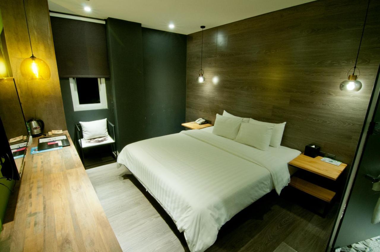 Huwei Hotel Buitenkant foto